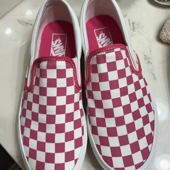 Pink checkered slip on vans - Picture 5 of 7